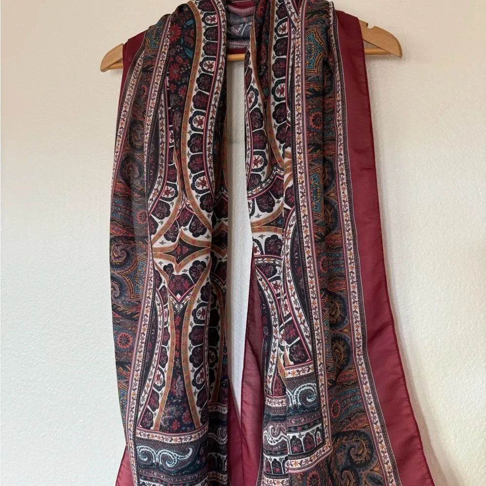 Printed scarf - Picture 5 of 5